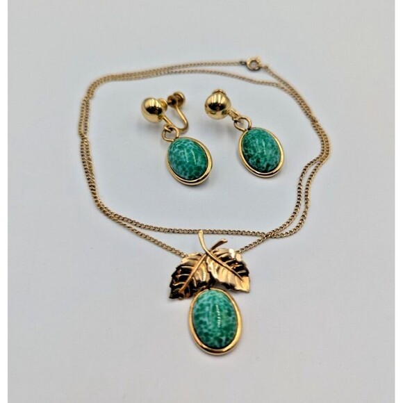 Vintage Amco 12K Yellow Gold Filled Green Pekin Glass Set Necklace Earrings - Picture 10 of 16